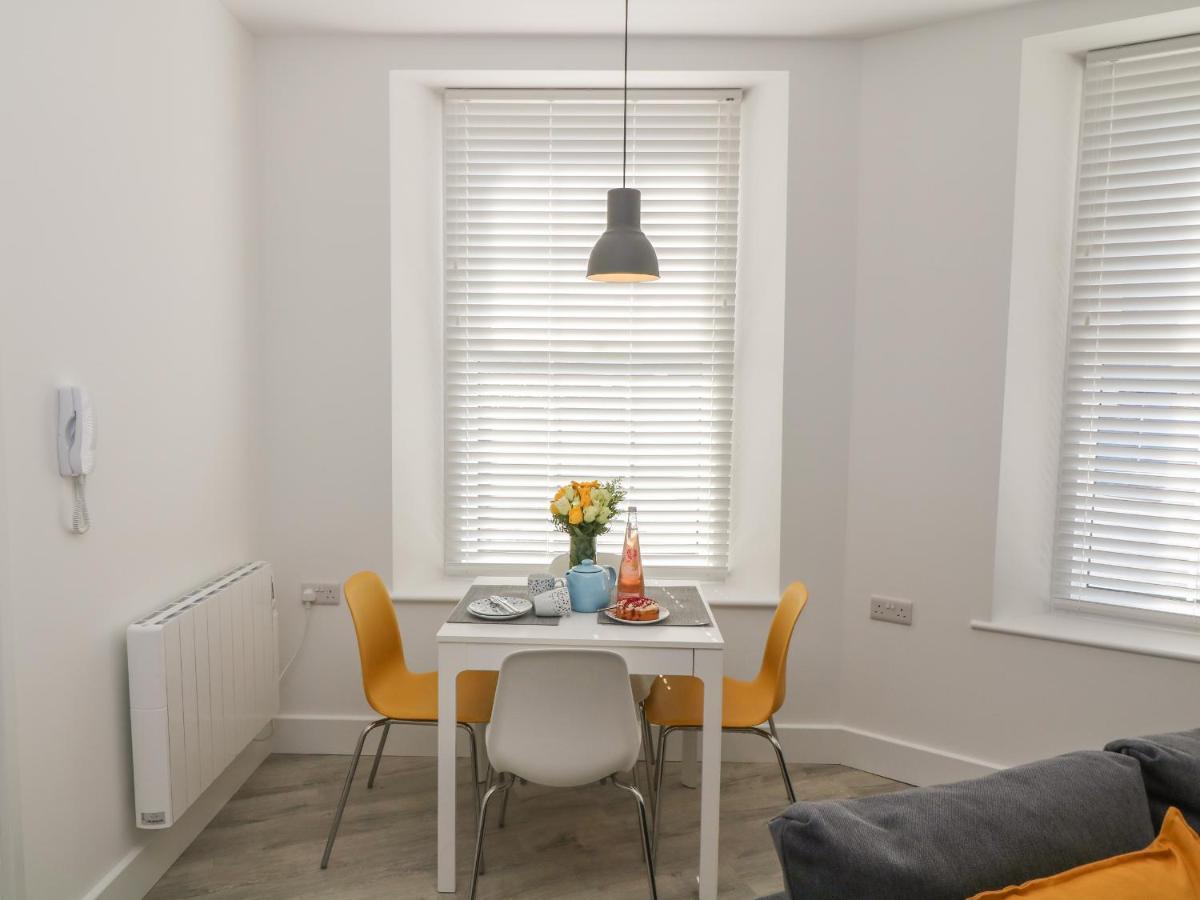 Samphire Apartment ทินมัท ภายนอก รูปภาพ