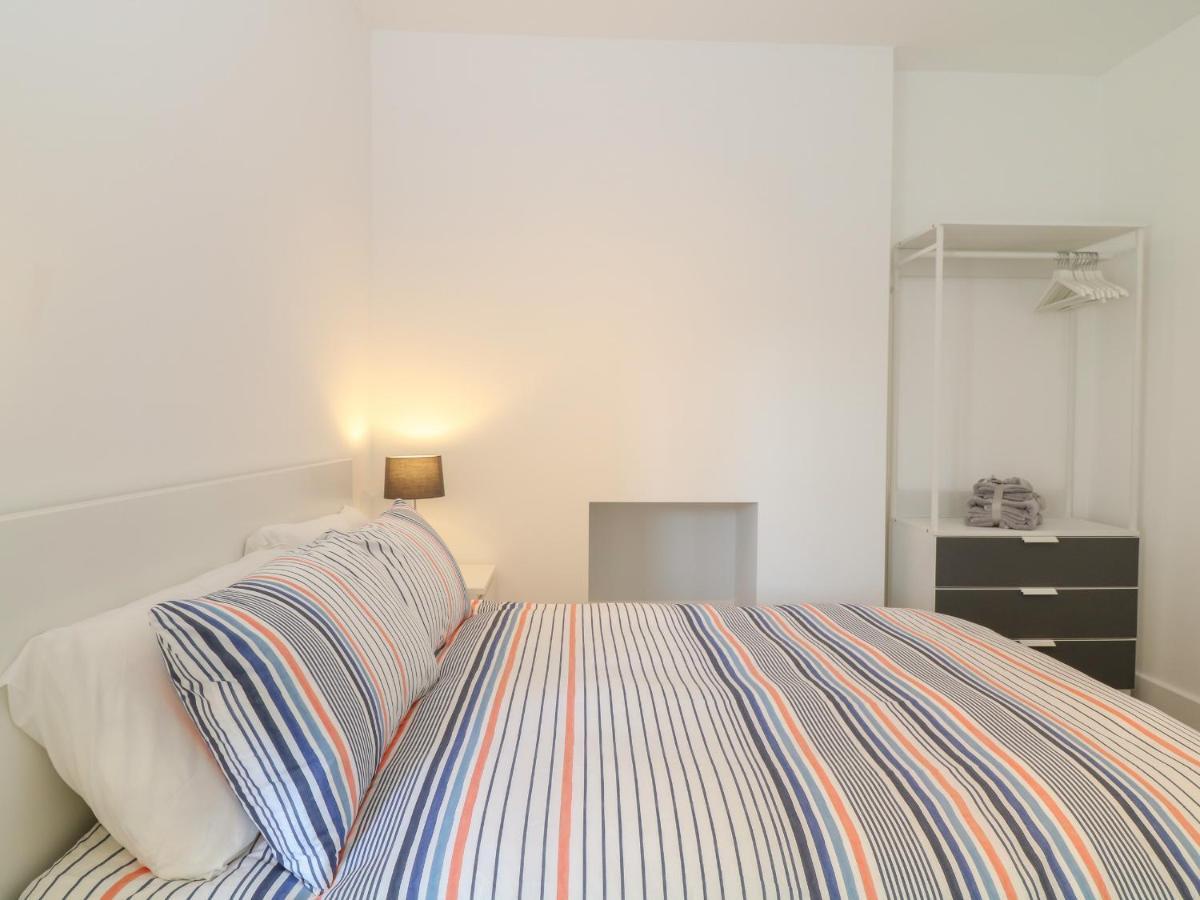 Samphire Apartment ทินมัท ภายนอก รูปภาพ